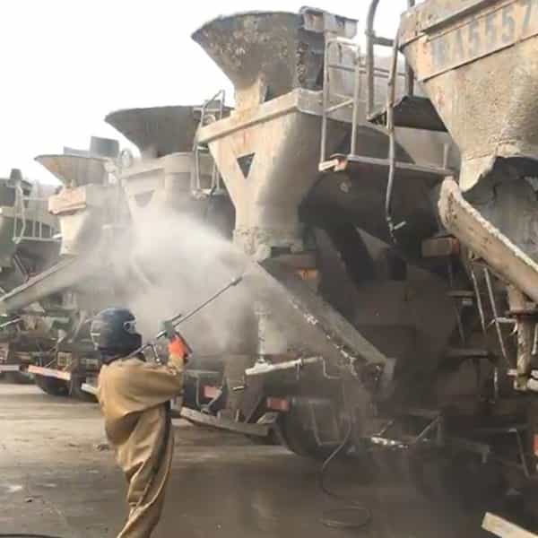 混凝土攪拌車(chē)清洗機(jī)