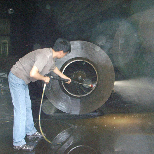 車間電動管道疏通器使用現場